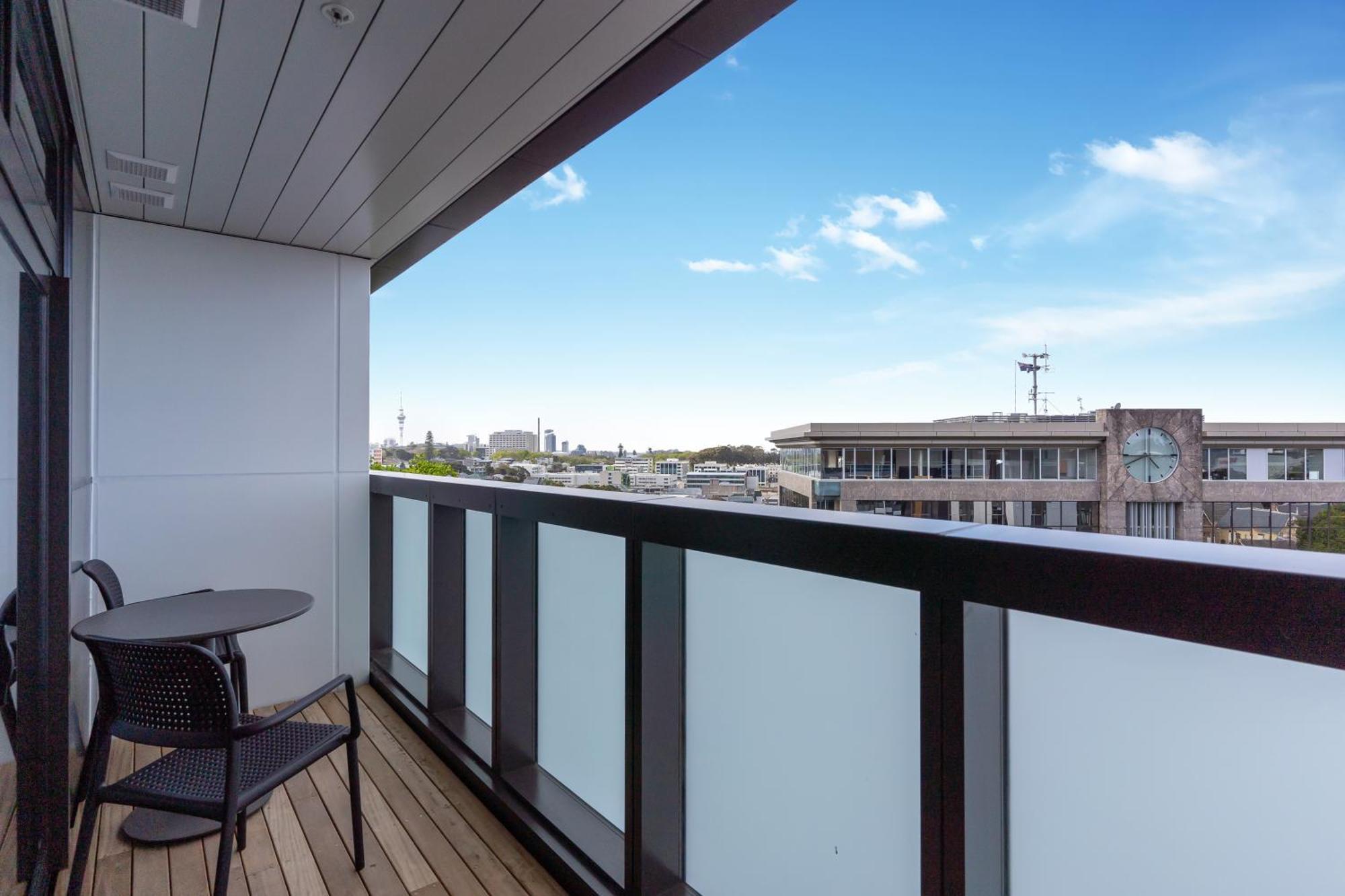 Ramada By Wyndham Newmarket Окленд Номер фото
